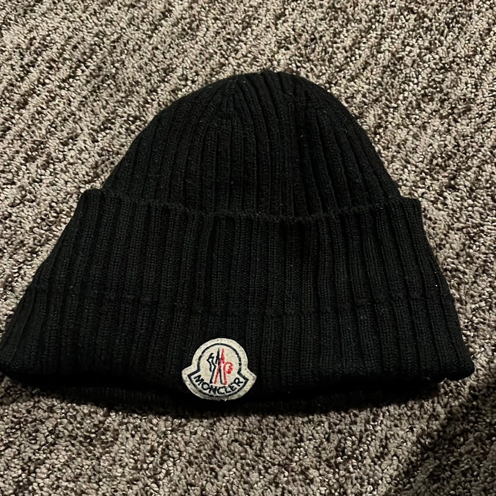 100% authentic Moncler hat